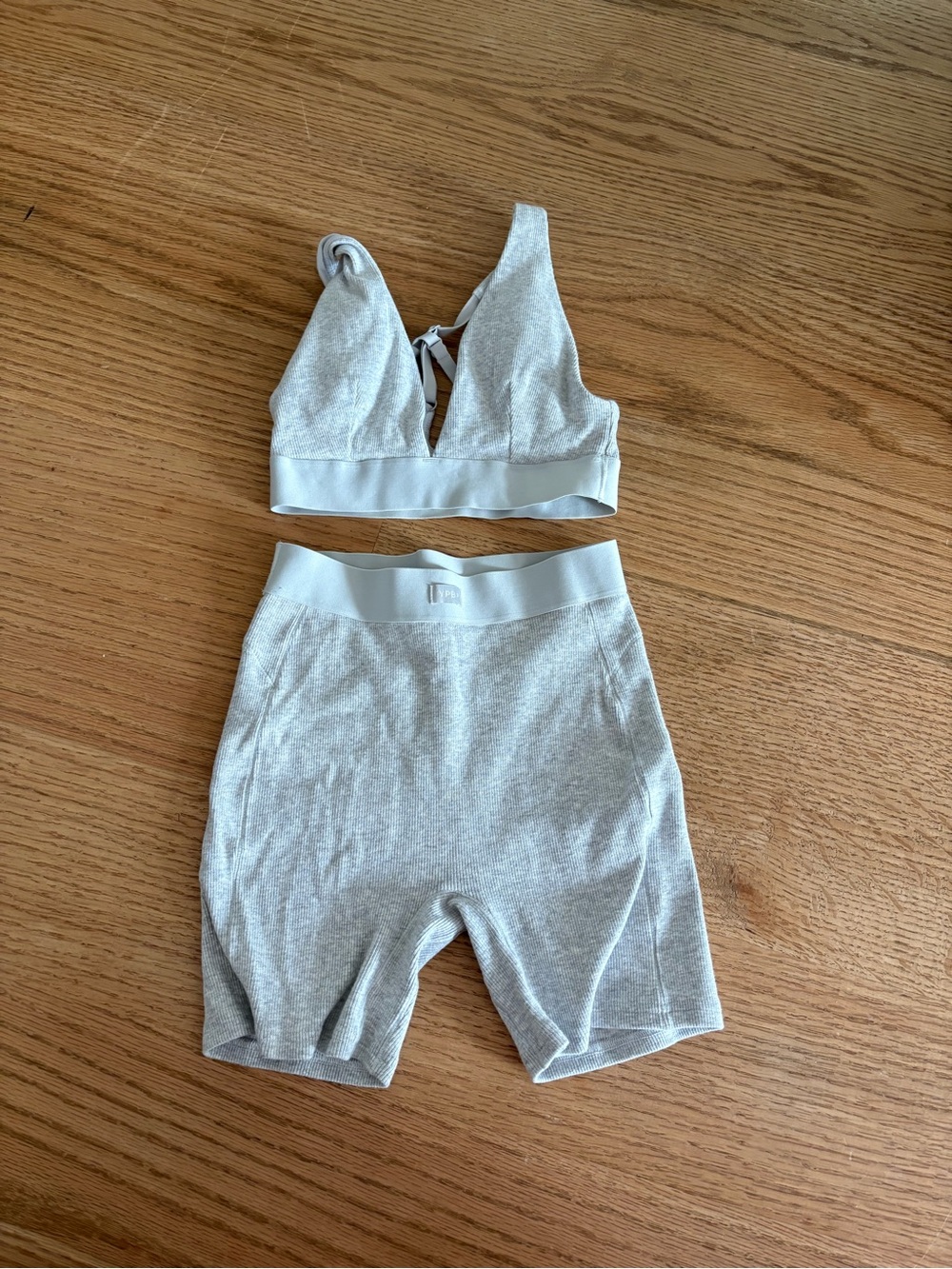Abercrombie ypb ribbed set